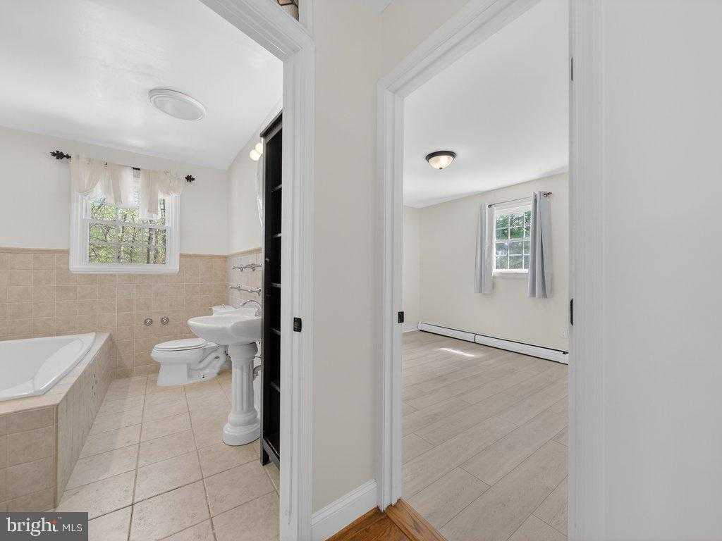 13610 Woodedge Dr photo 18