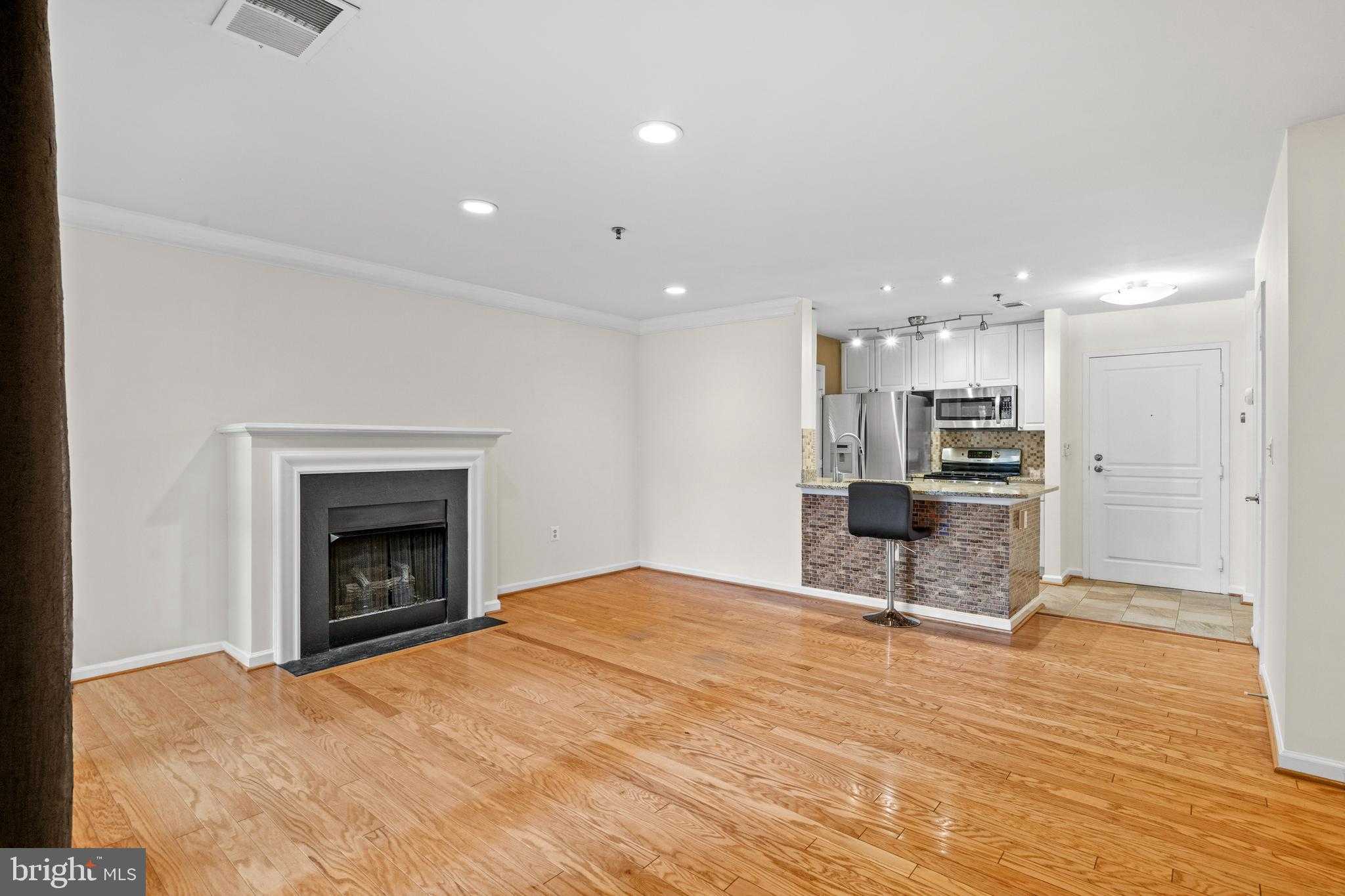 5563 Seminary Rd Apt 107 photo 9