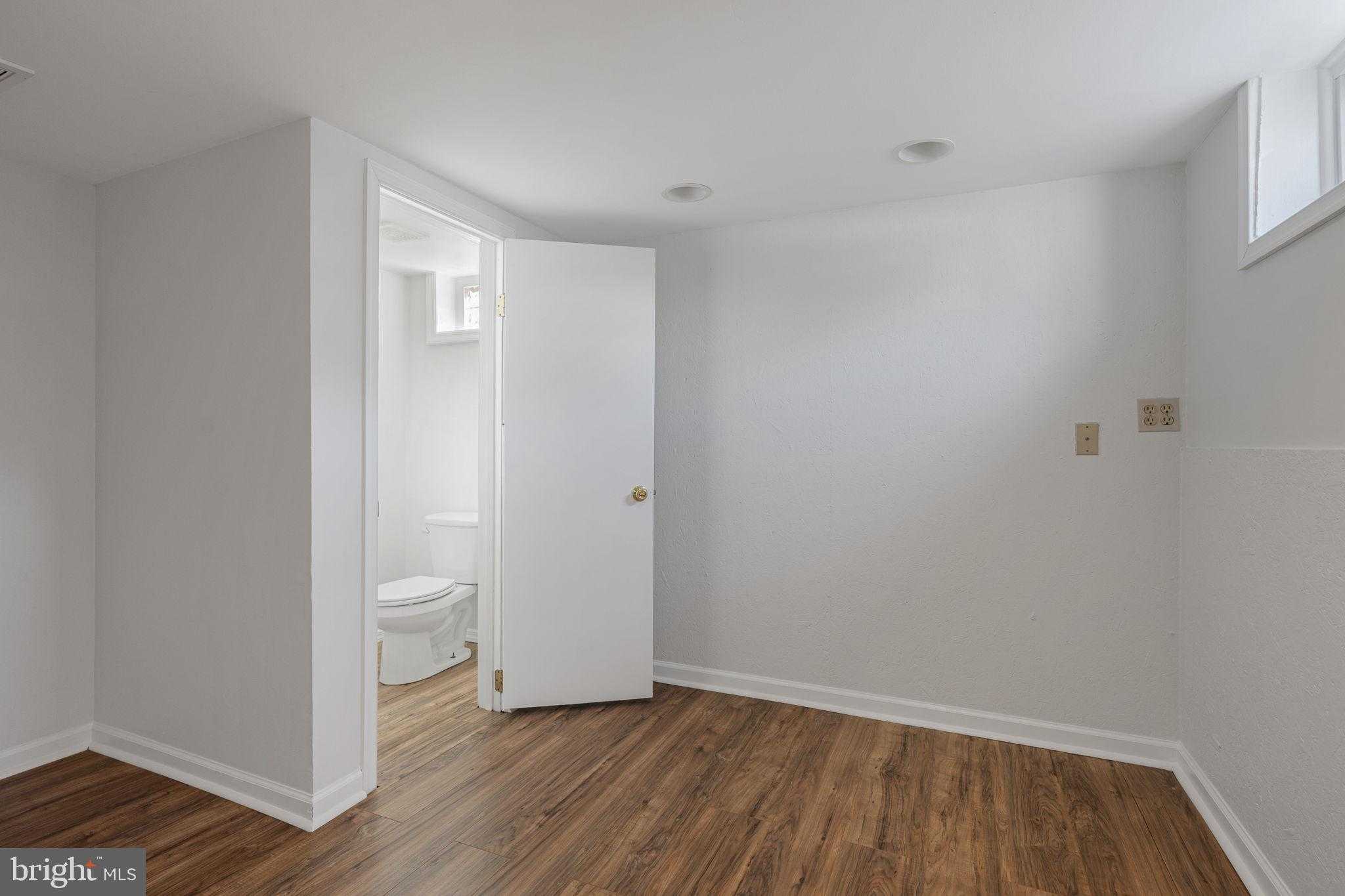 200 Willowbrook Ave photo 25