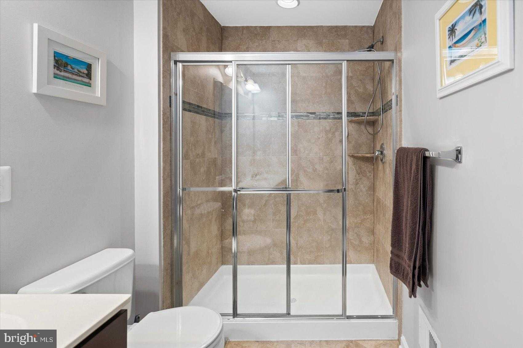 9442 Adelaide Ln photo 23