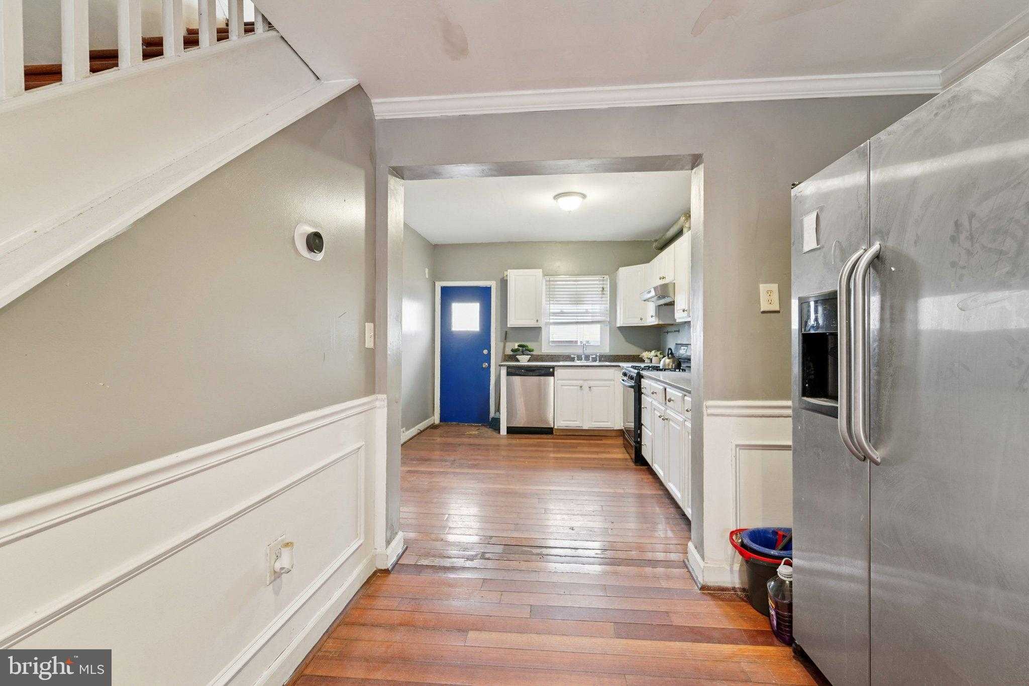 312 S Newkirk St photo 5