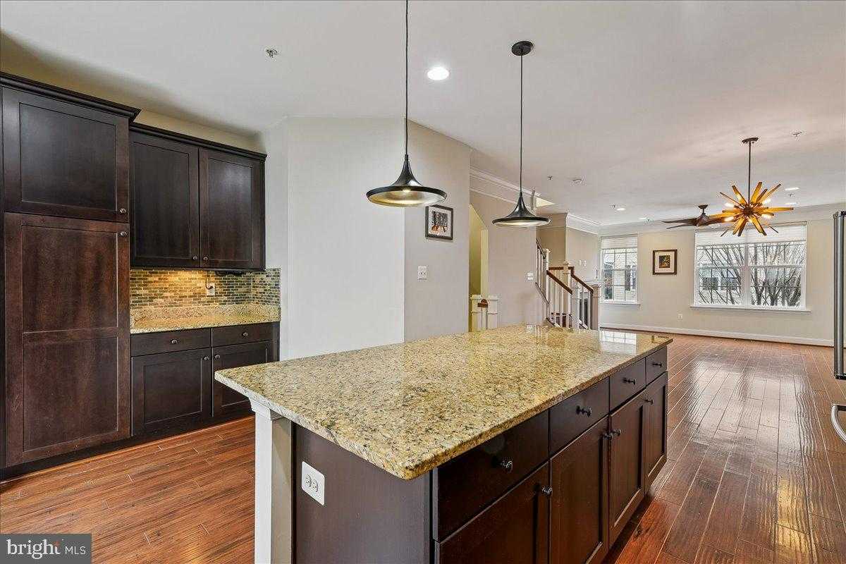 105 Meridian Ln photo 16