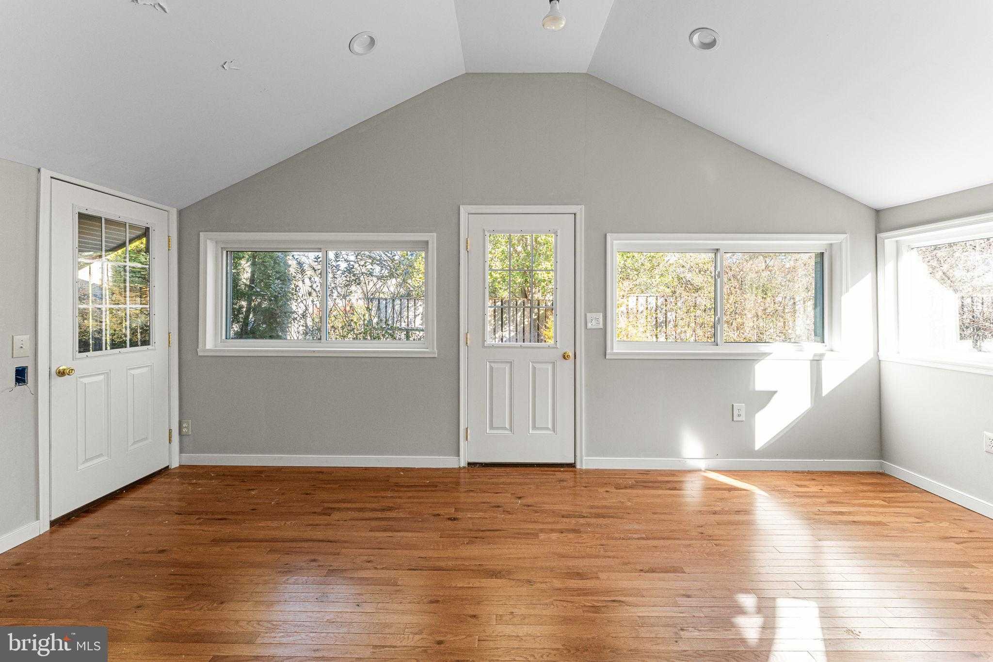 15 Heatherfield CT photo 15