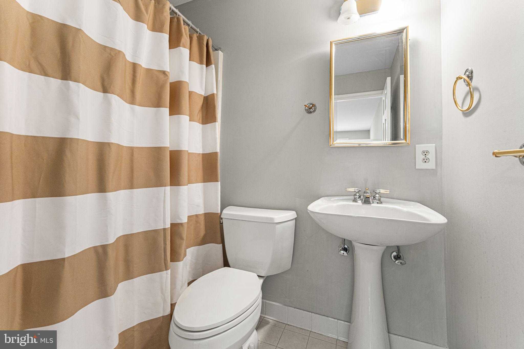 15 Heatherfield CT photo 27