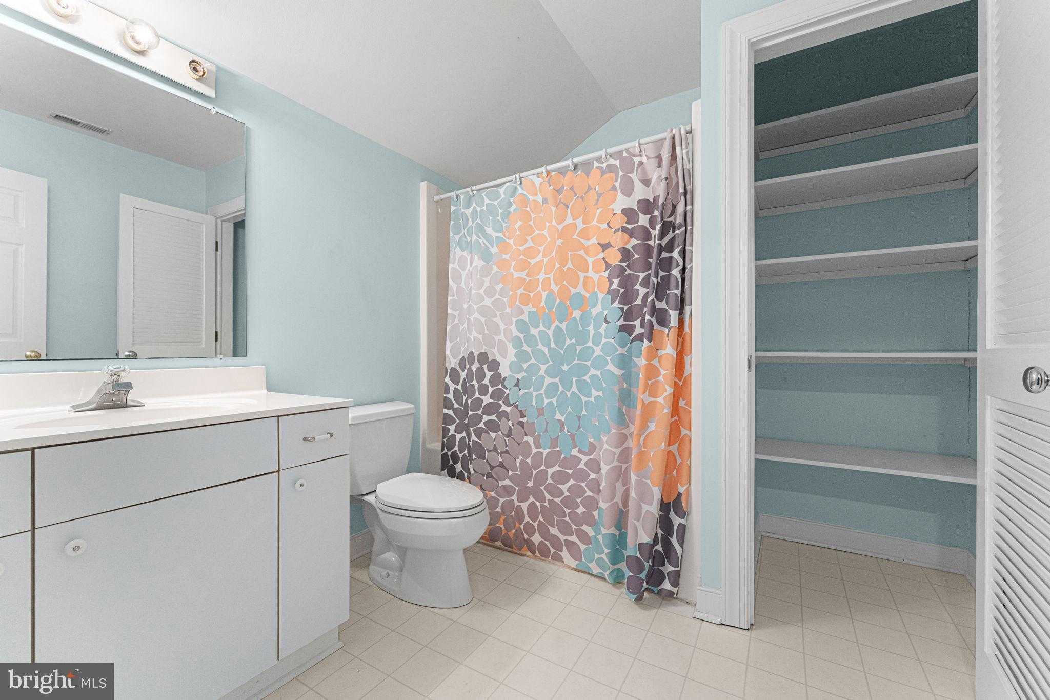 15 Heatherfield CT photo 35