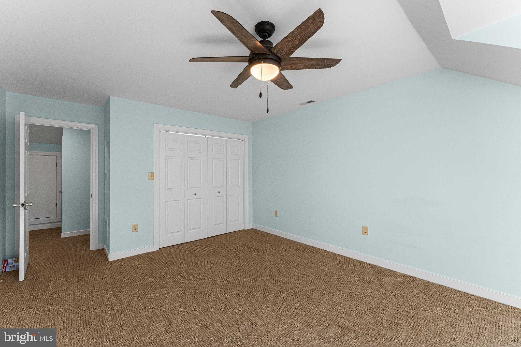 15 Heatherfield CT photo 38