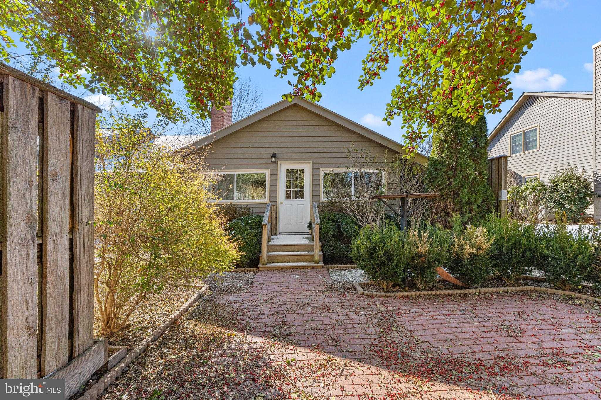 15 Heatherfield CT photo 43