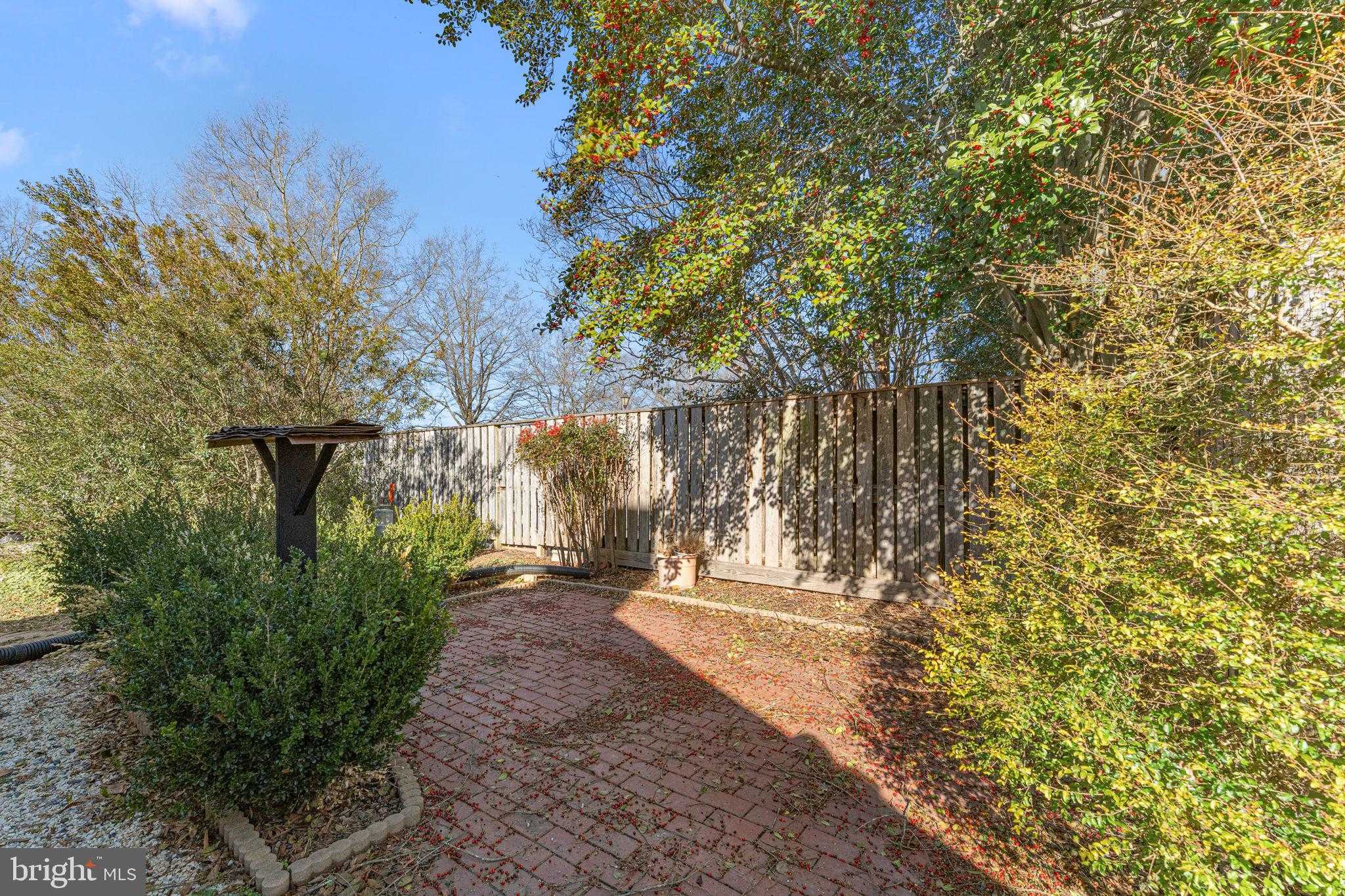 15 Heatherfield CT photo 44