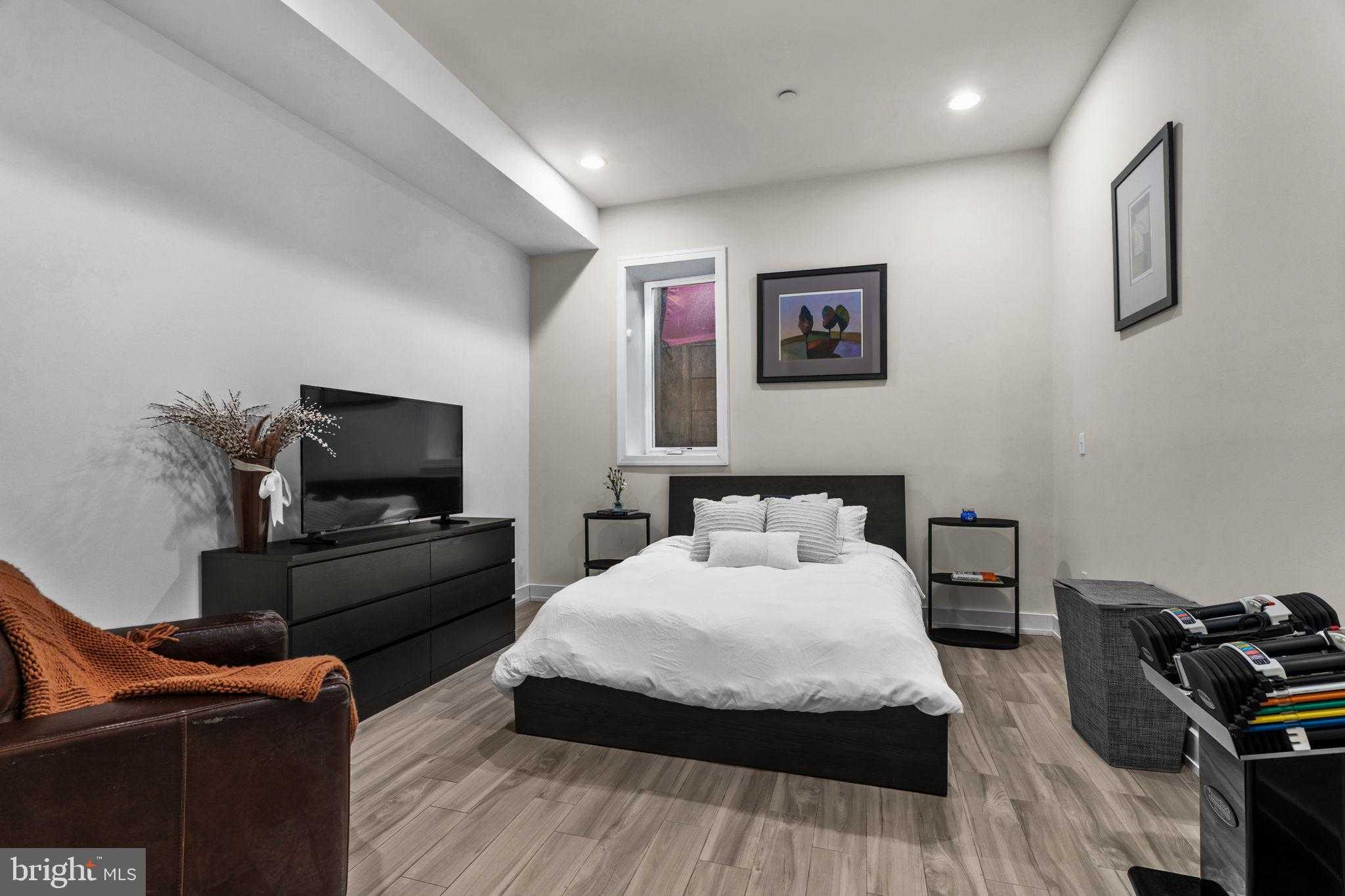 1516 N Palethorp St photo 42