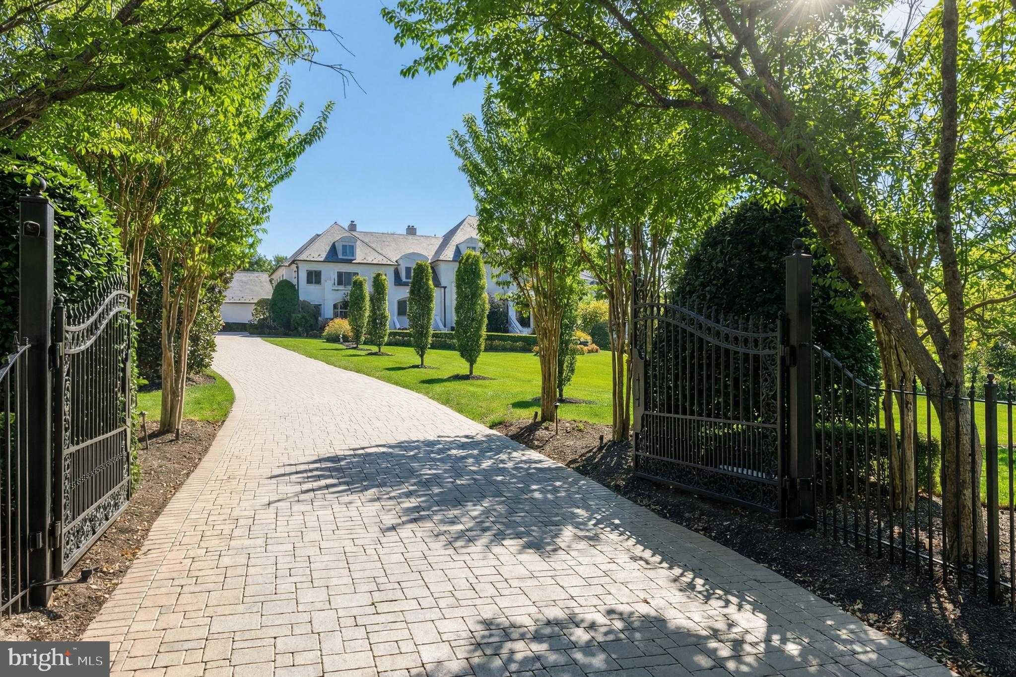 1521 Hunter Mill Rd photo 2