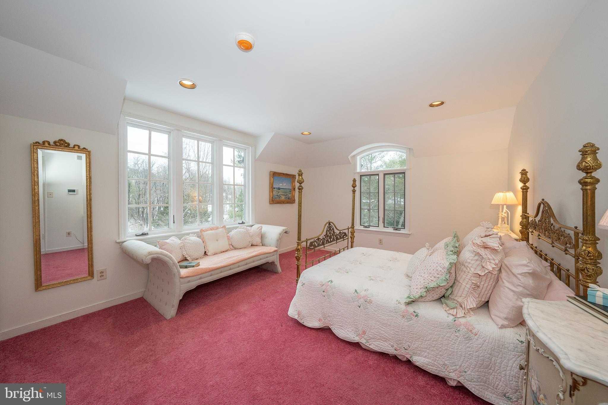 1111 Waverly Rd photo 25