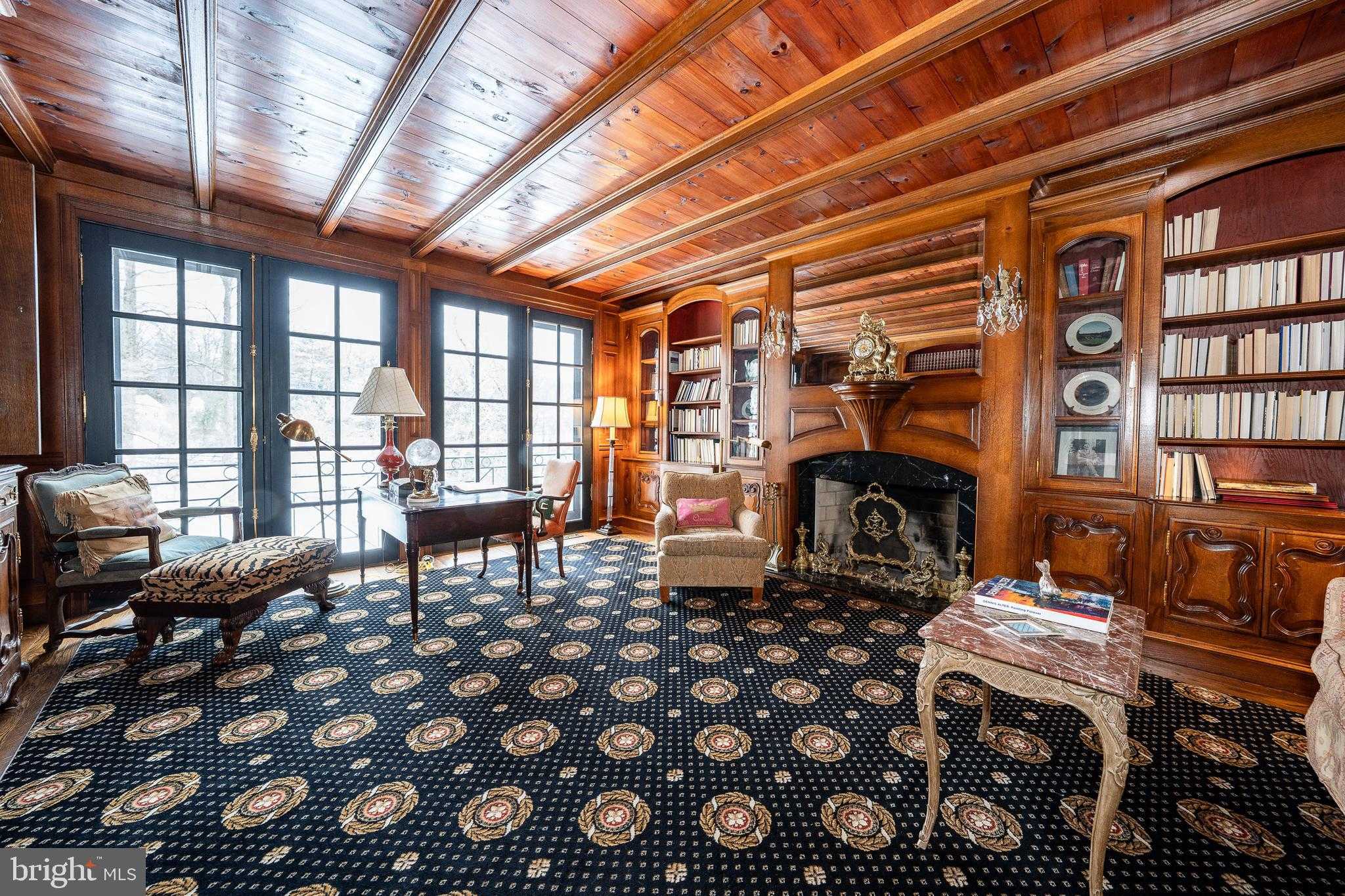 1111 Waverly Rd photo 8