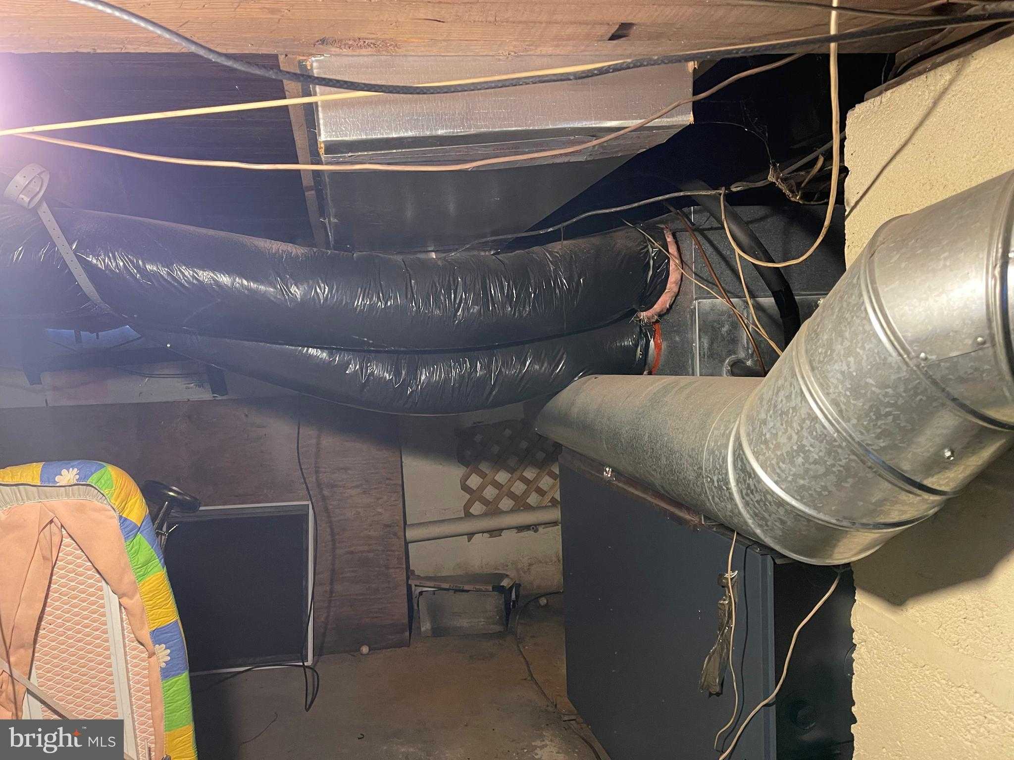 36 Railroad St photo 13