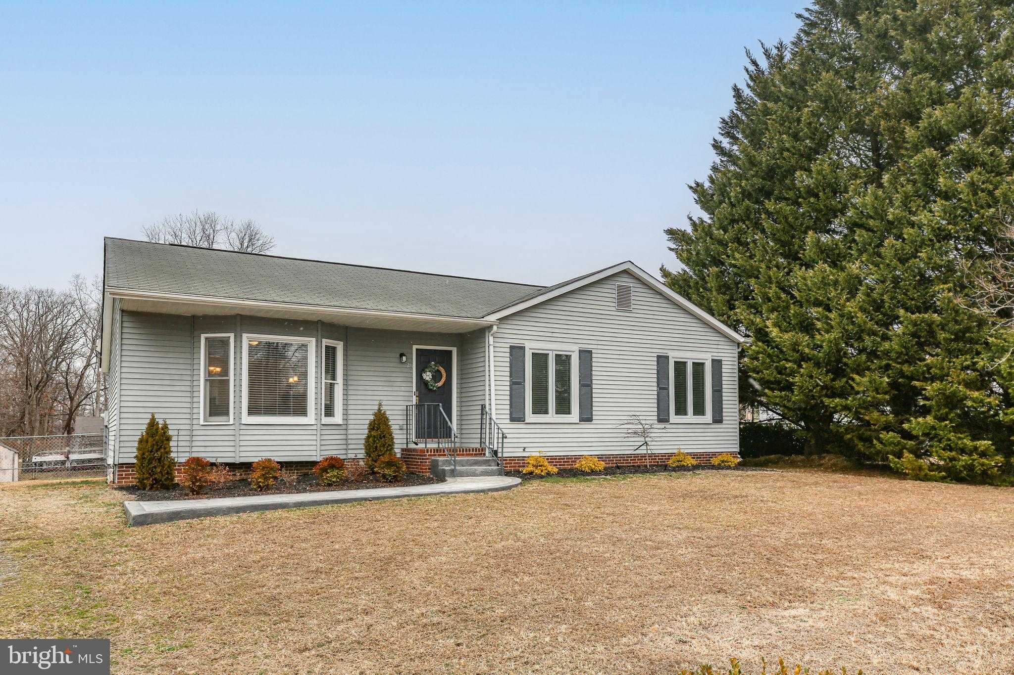 121 Gallimore Dr photo 2