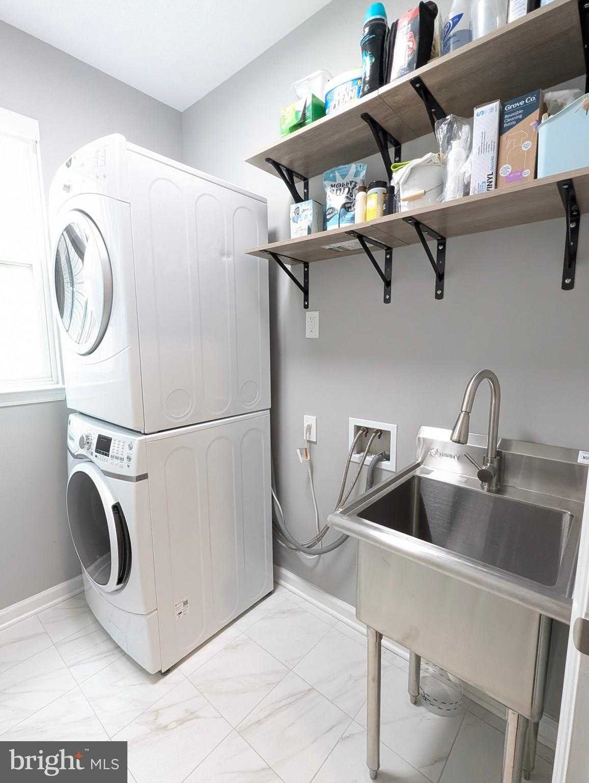 405 Hanrahan CT SE photo 21