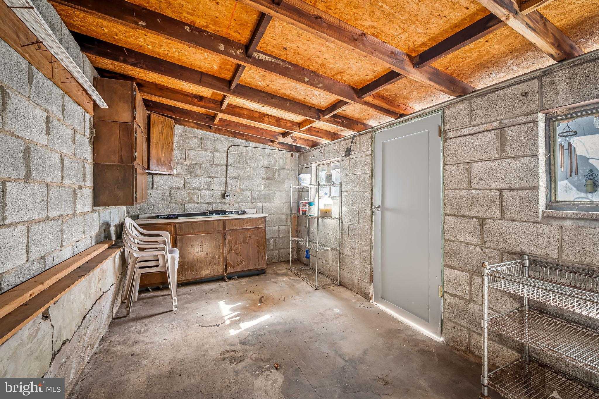 2314 Fleet St photo 39