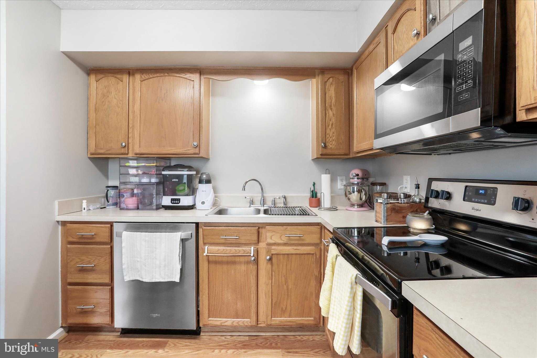 416 Ridgefield Ave photo 10