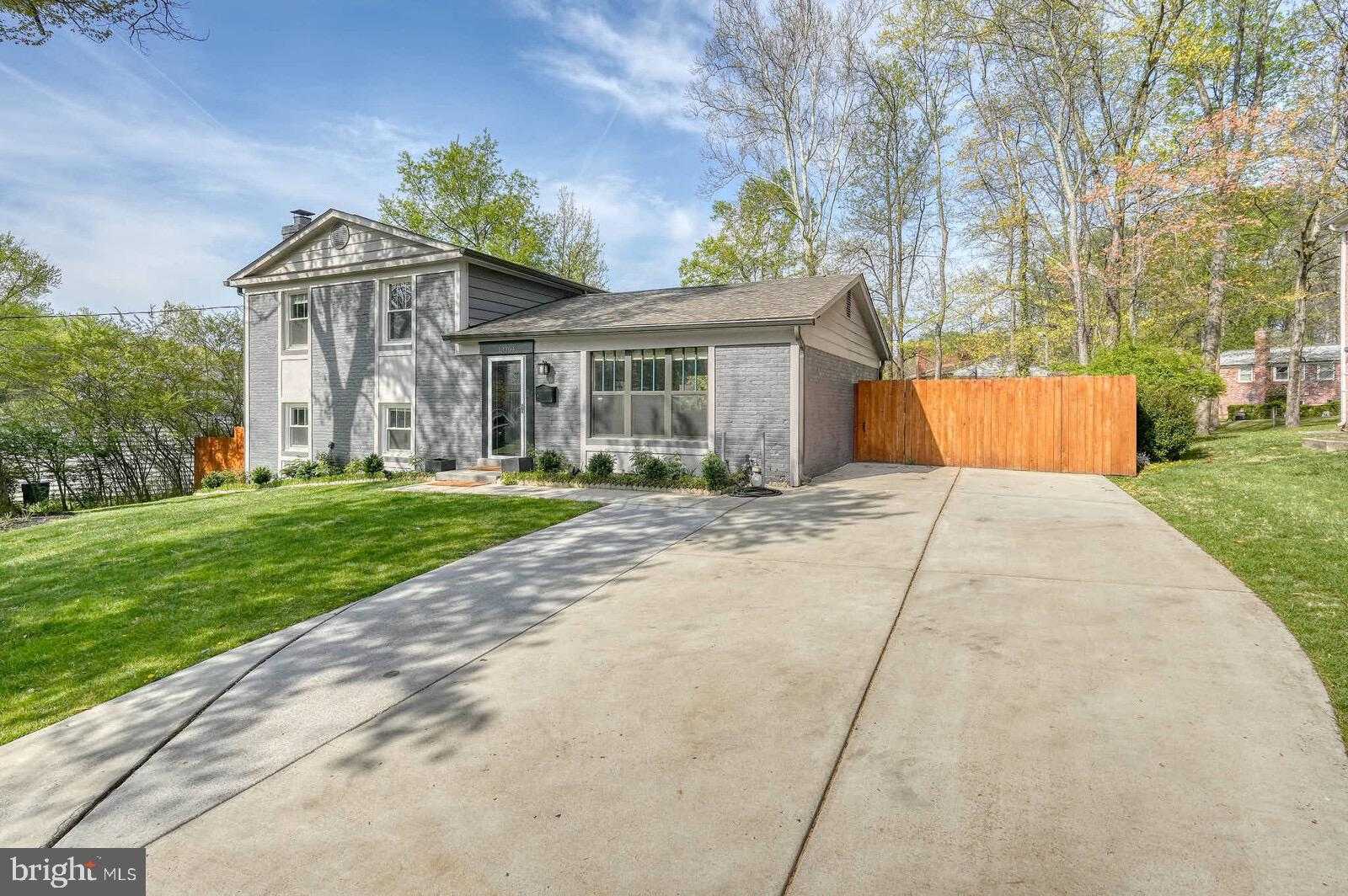 13304 Hathaway Dr photo 3