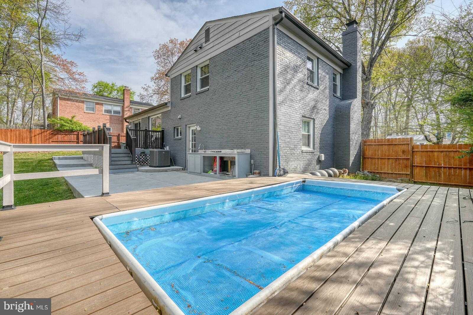 13304 Hathaway Dr photo 9