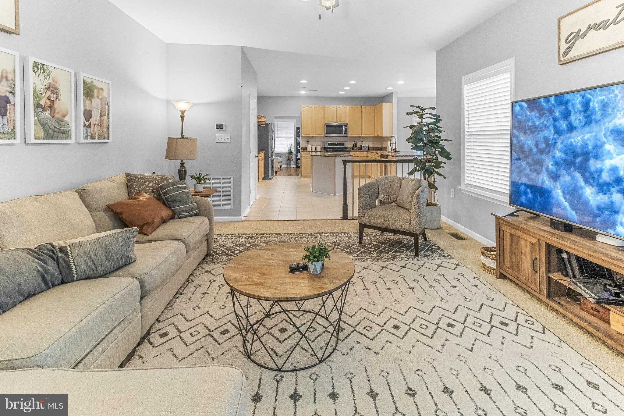 811 Talisman Dr photo 11