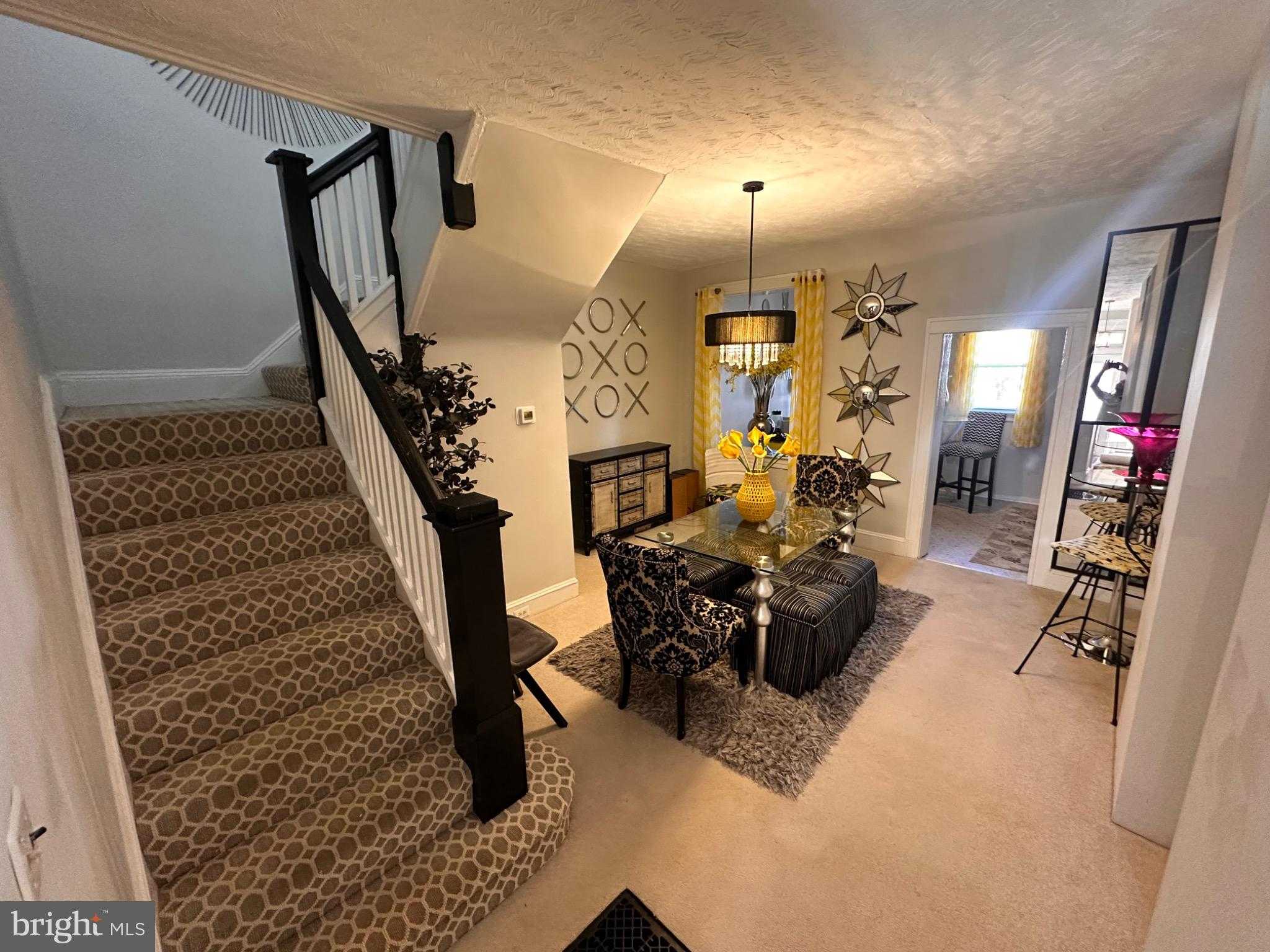 5303 Hamlin Ave photo 5