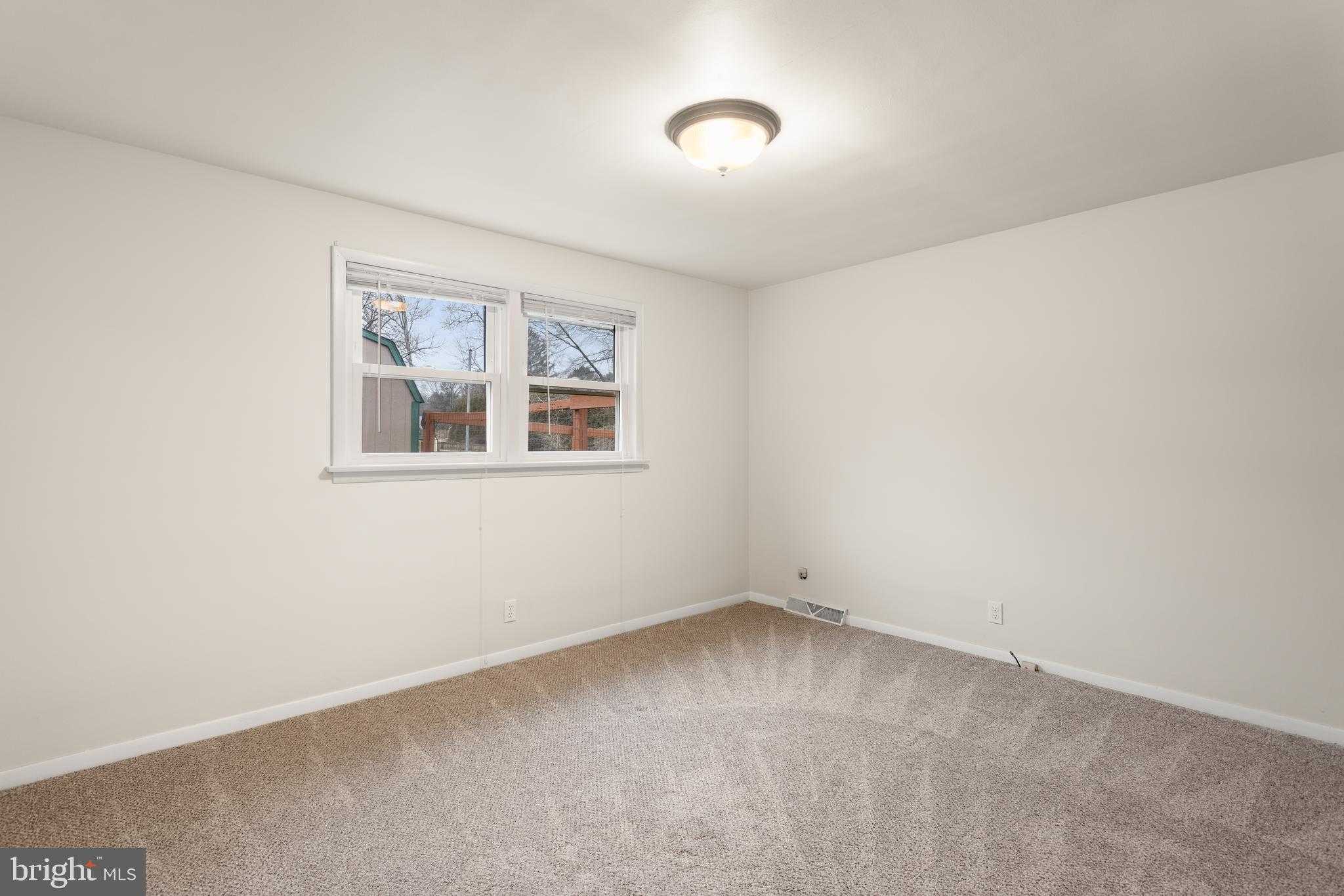 10 Old Spring Rd photo 15