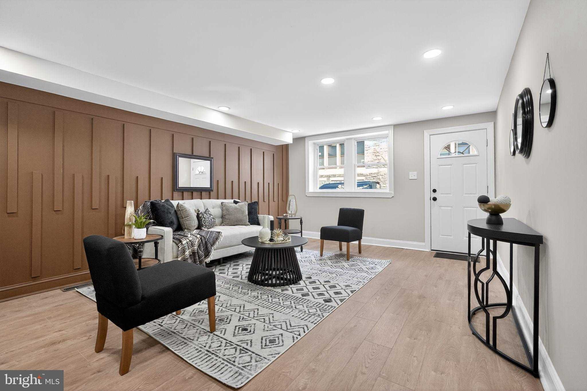 1832 S 9th St photo 2