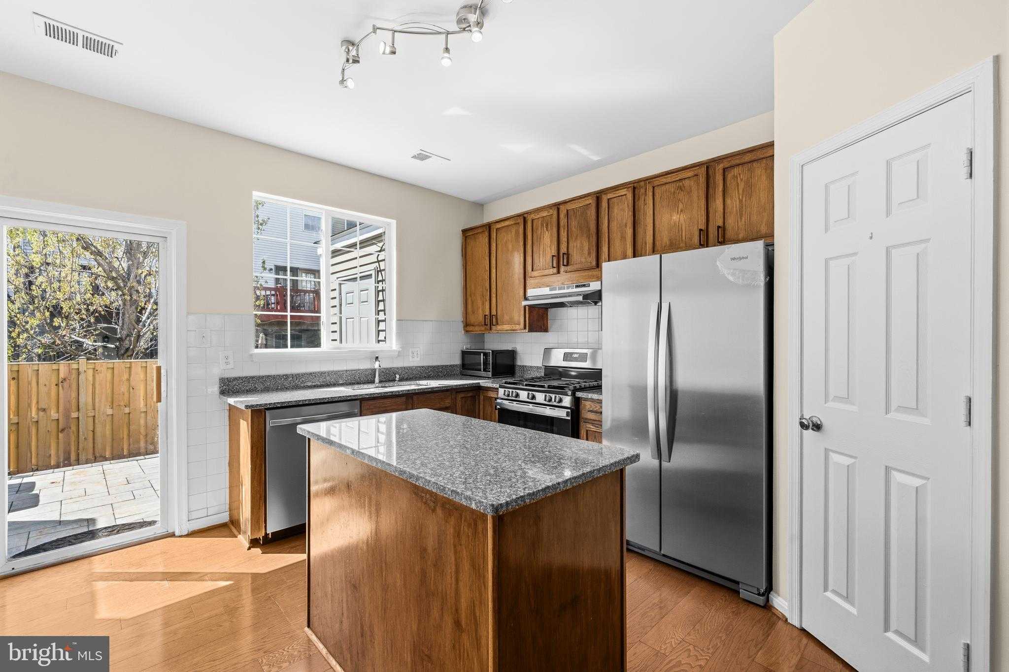 2428 Corn Crib CT photo 4