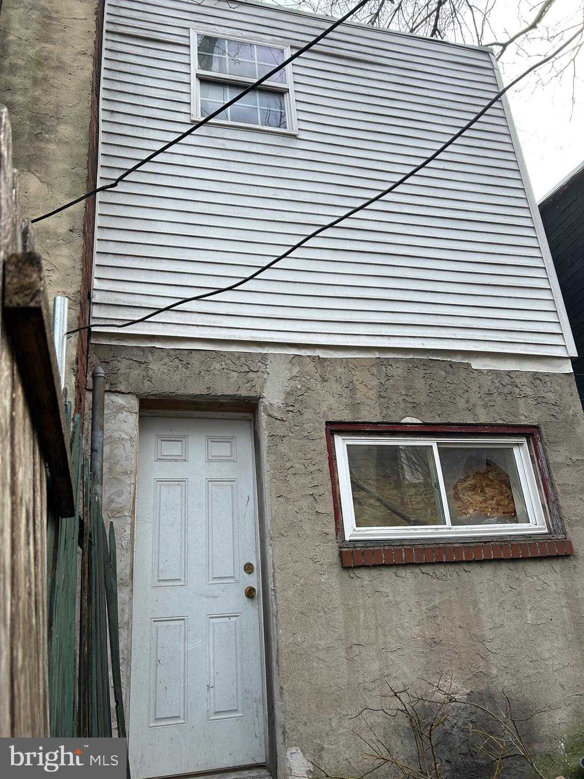 2468 N Dover St photo 25