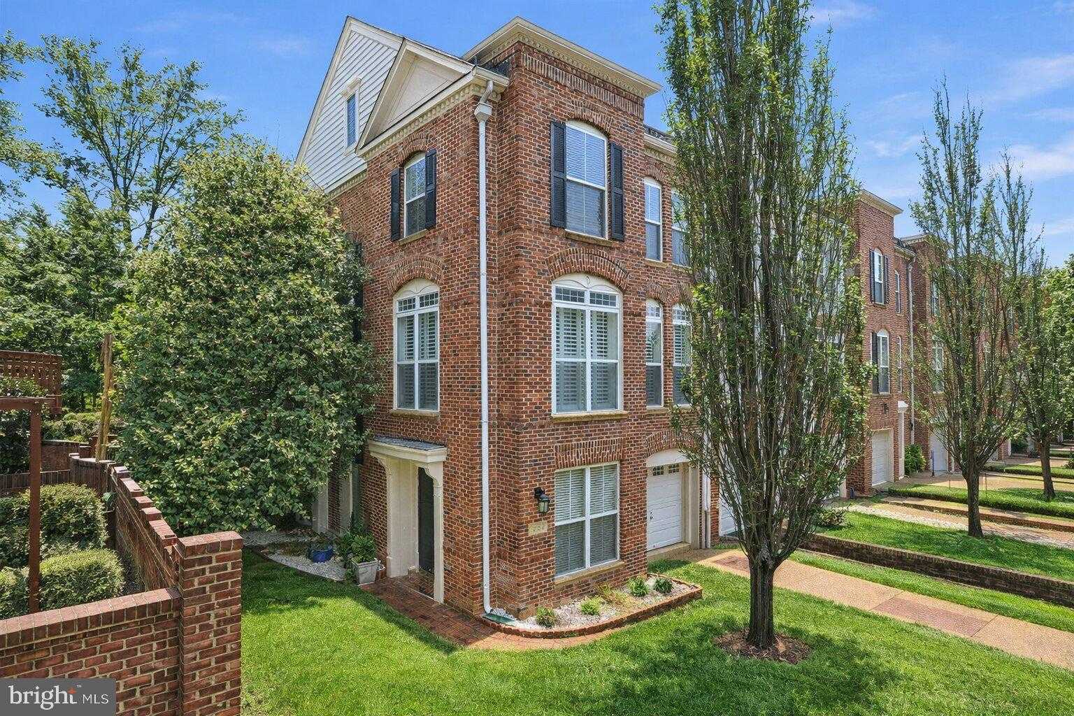 234 Murtha St photo 2