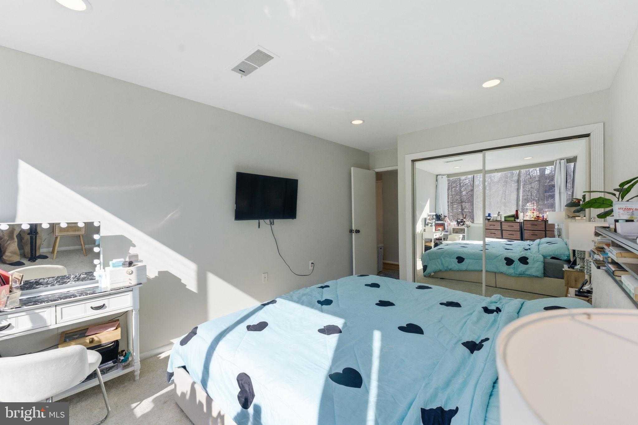 4355 Ivymount CT Apt 37 photo 15