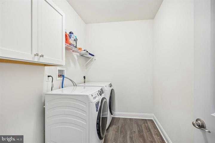 41 Midsummer Dr photo 17