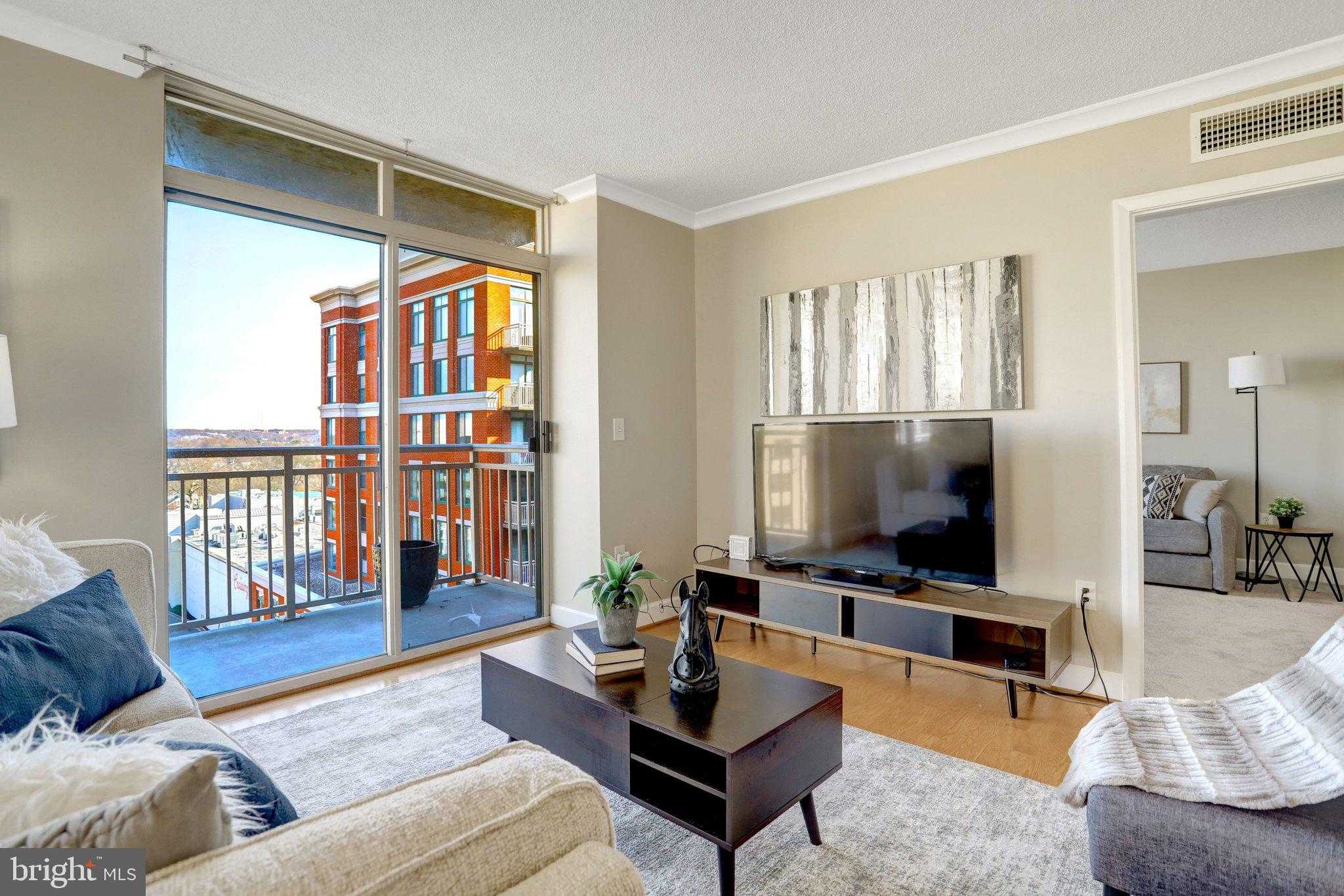 1205 N Garfield St Apt 908 photo 5