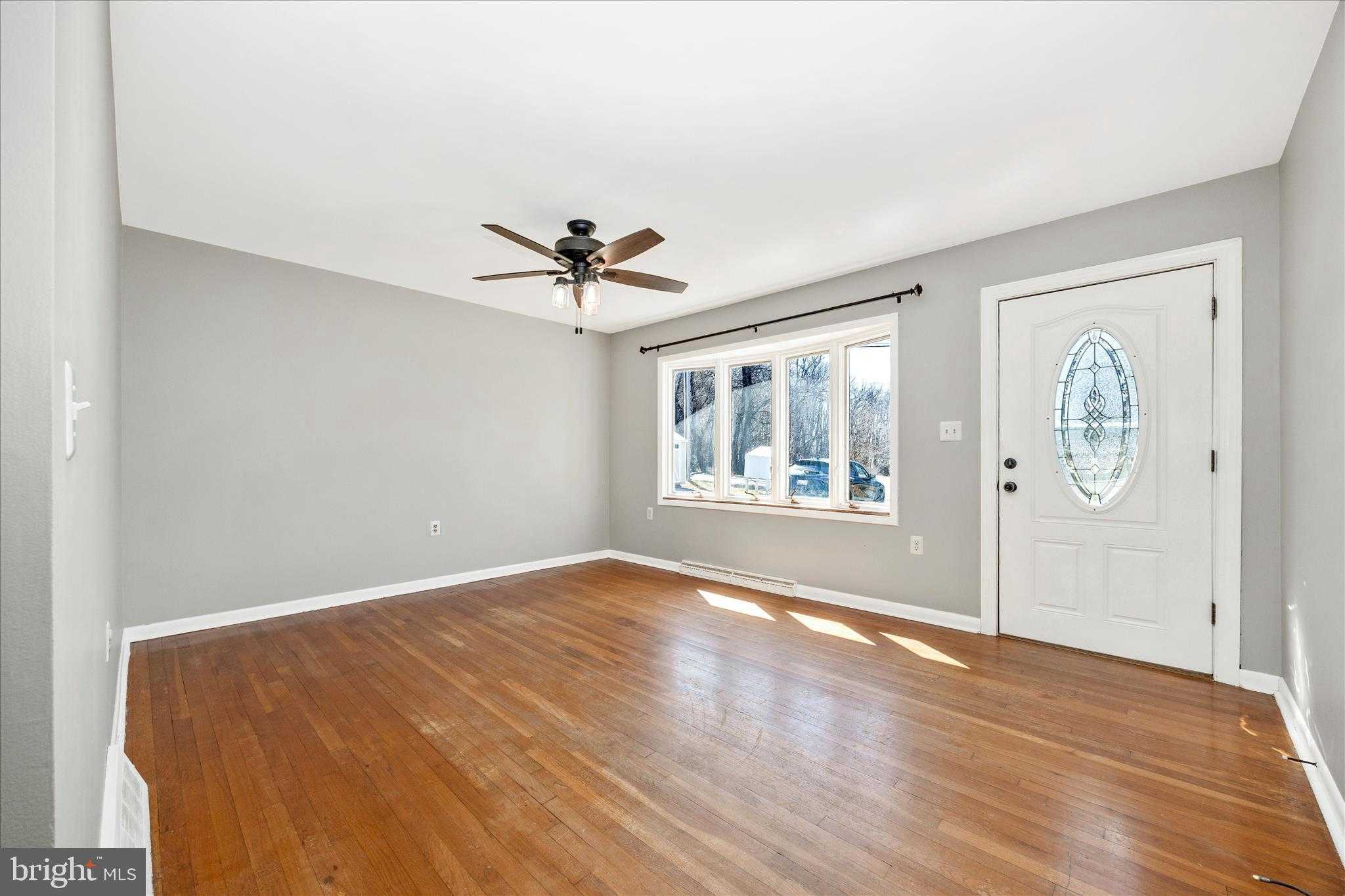 8615 Chestnut Grove Rd photo 7