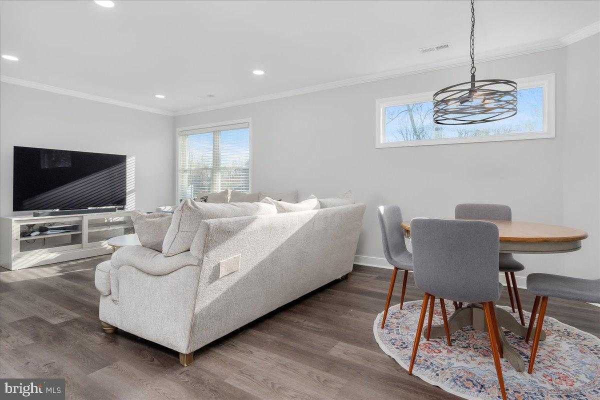 13825 Woodland Heights Dr photo 7