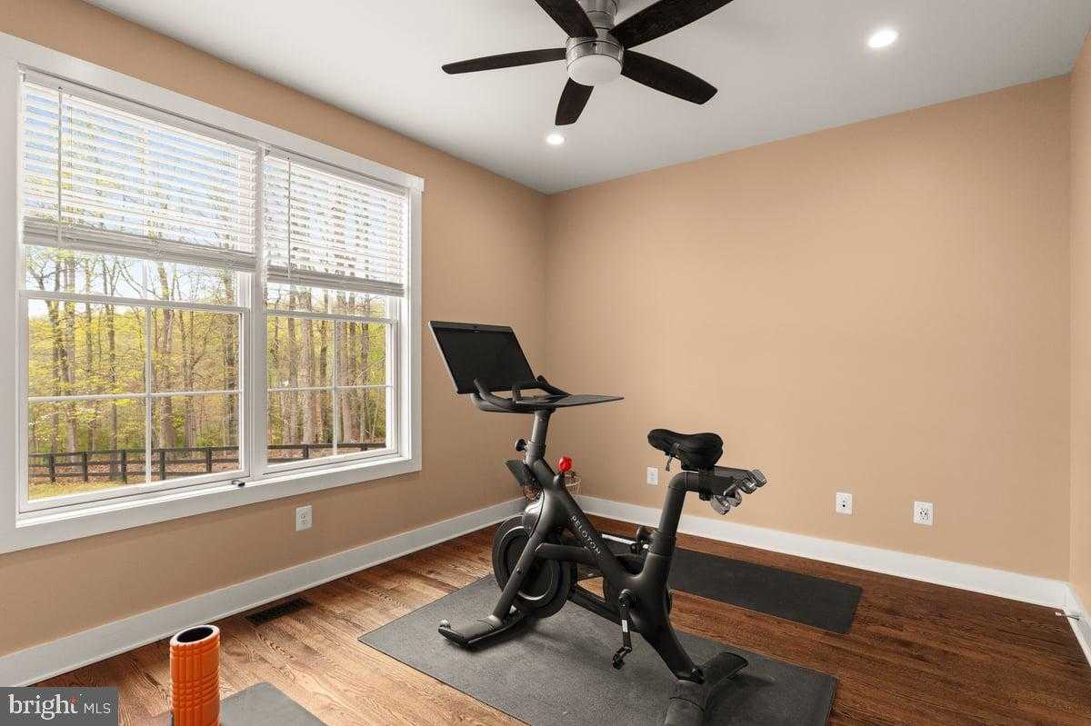 328 Multnomah Ln photo 33