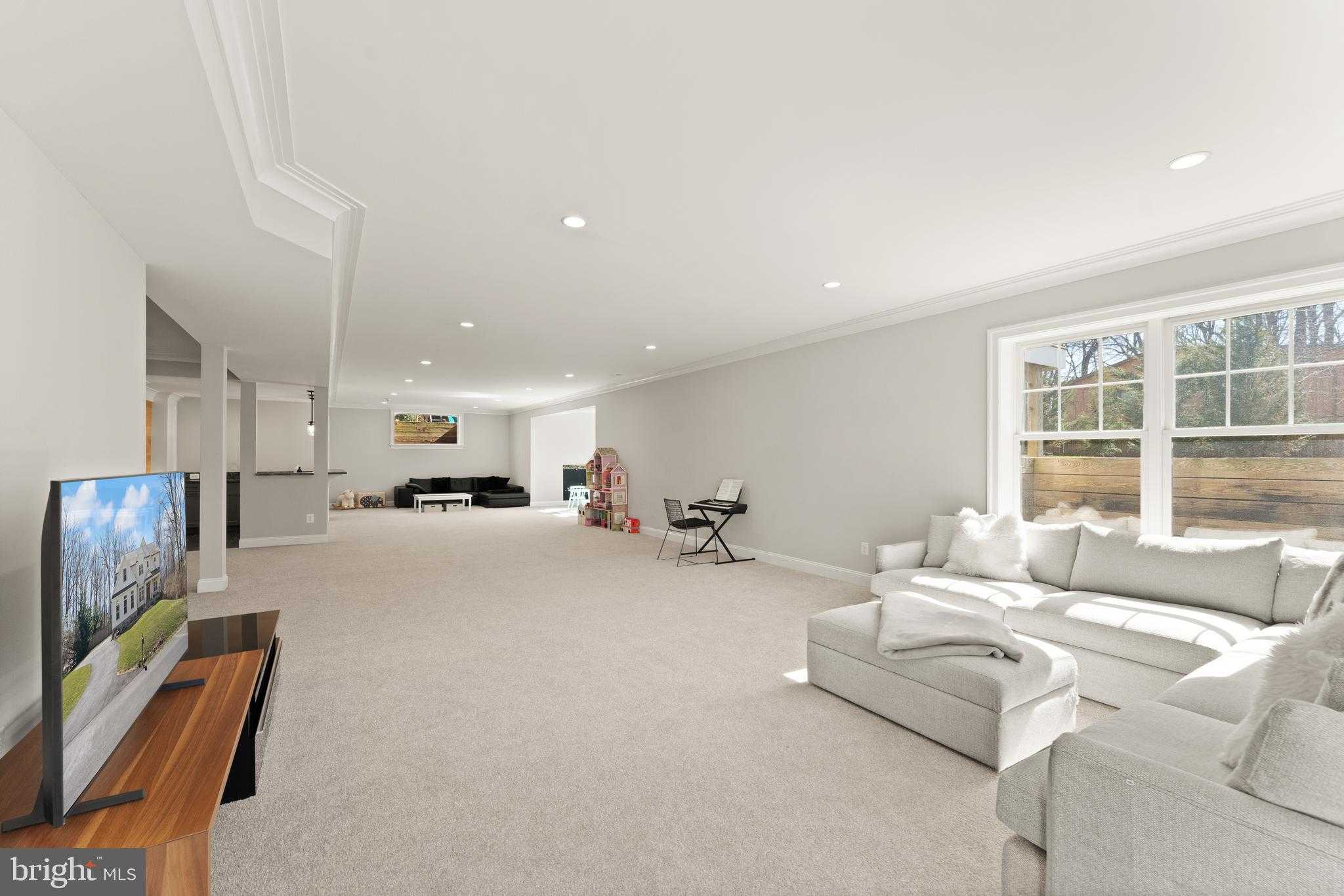 8621 Mchenry St photo 58