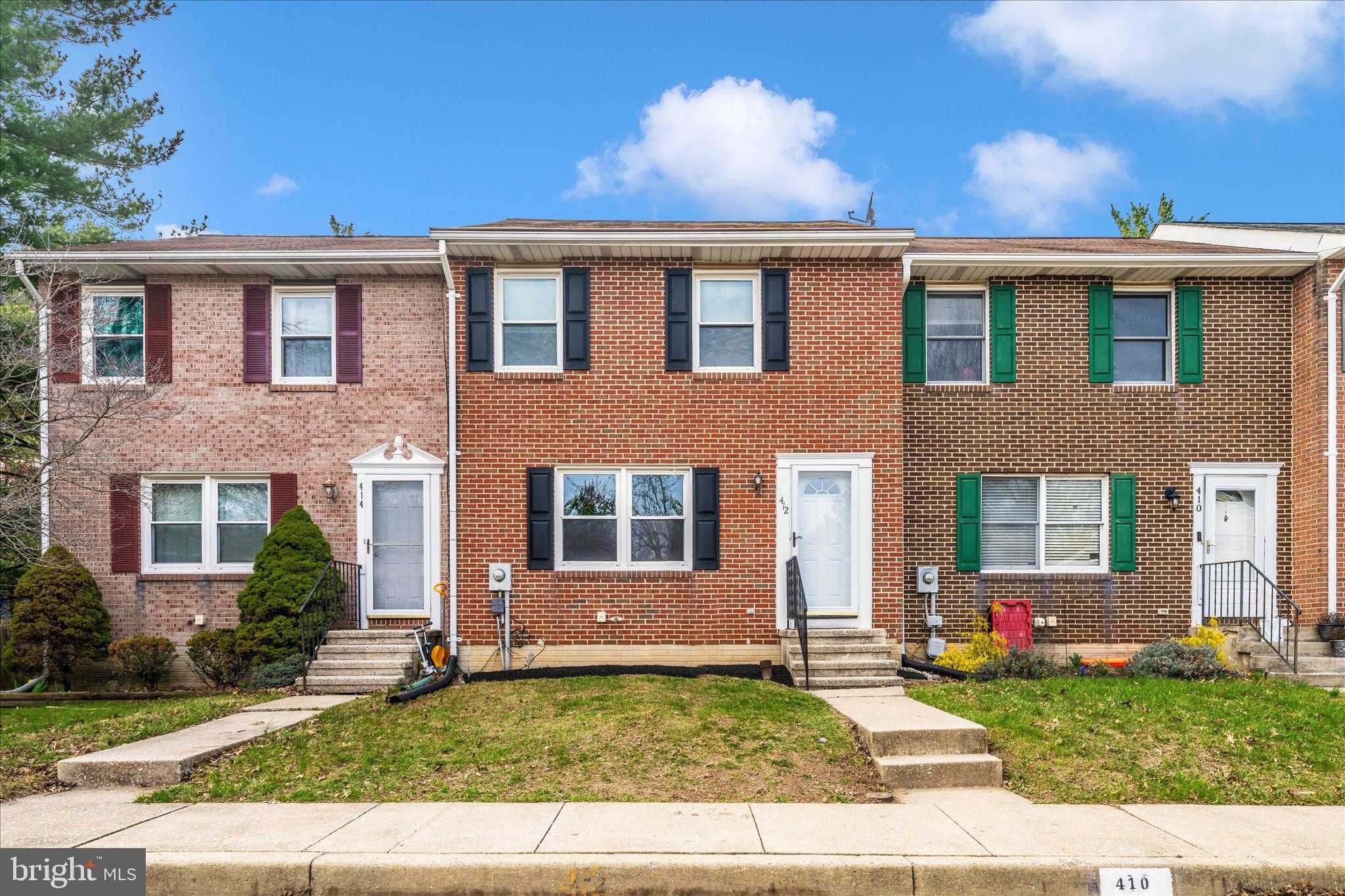 412 Windy Knoll Dr, Mount Airy