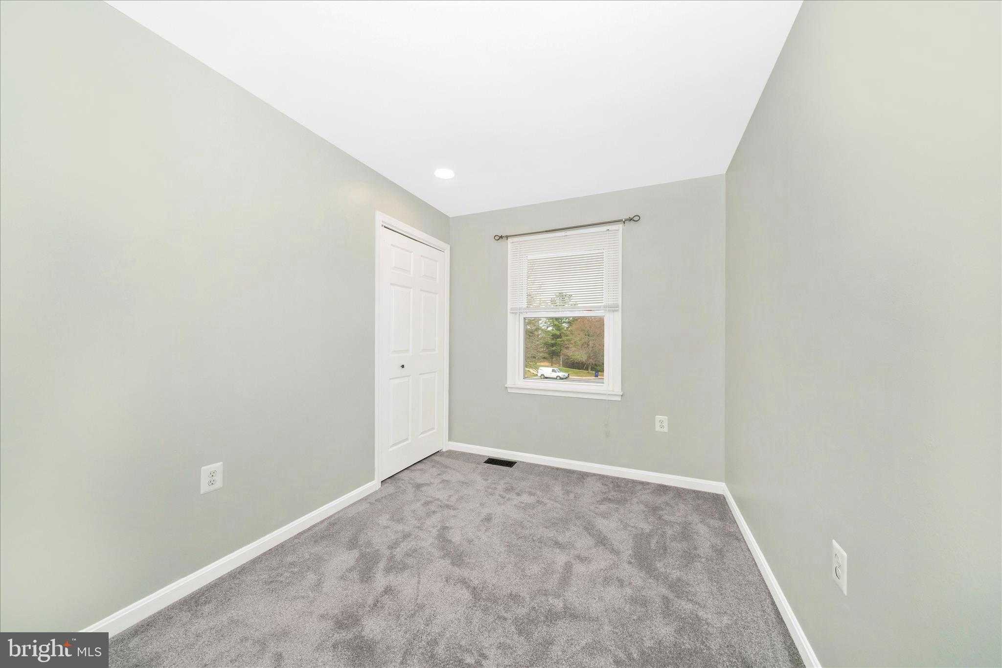 412 Windy Knoll Dr photo 32