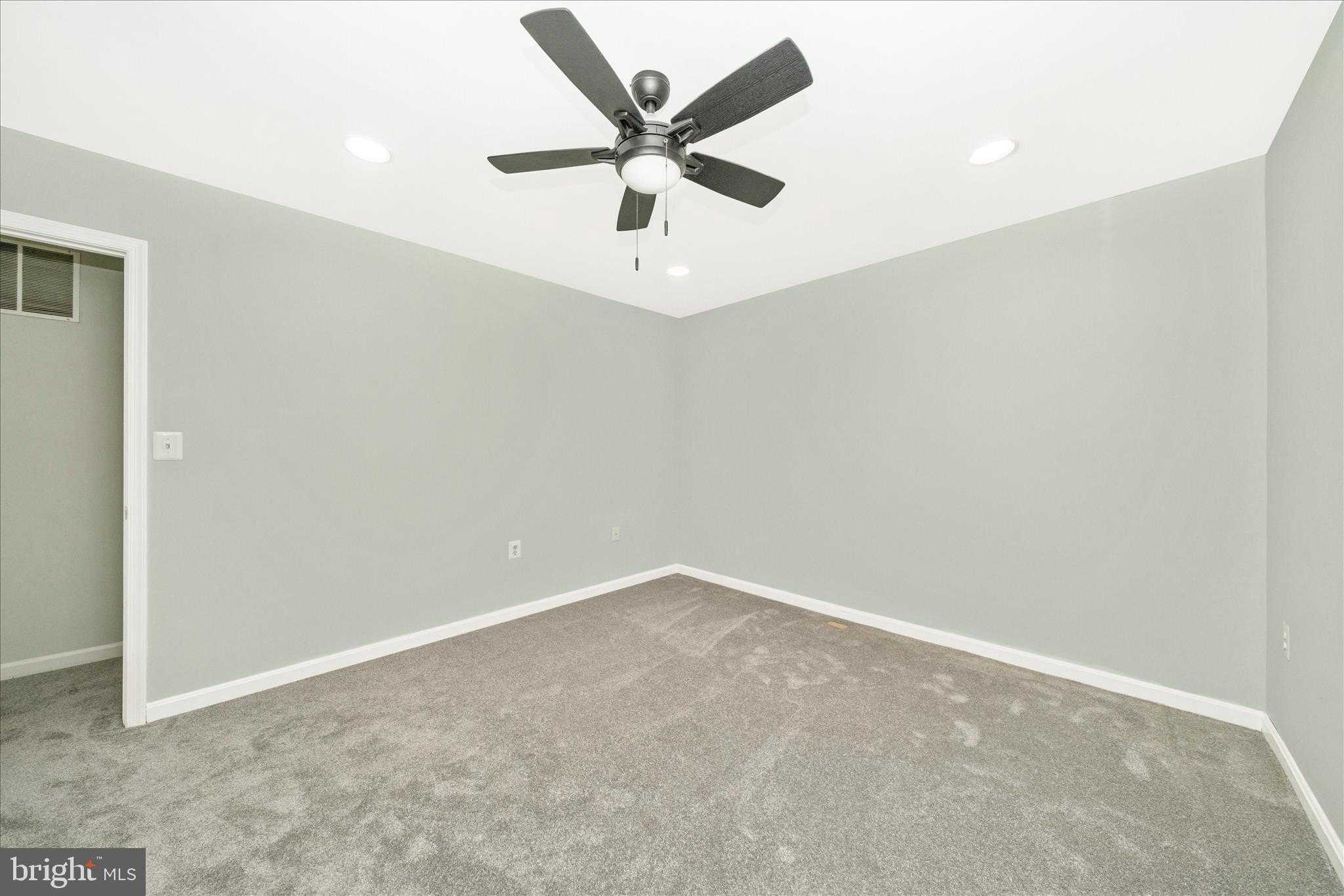 412 Windy Knoll Dr photo 65