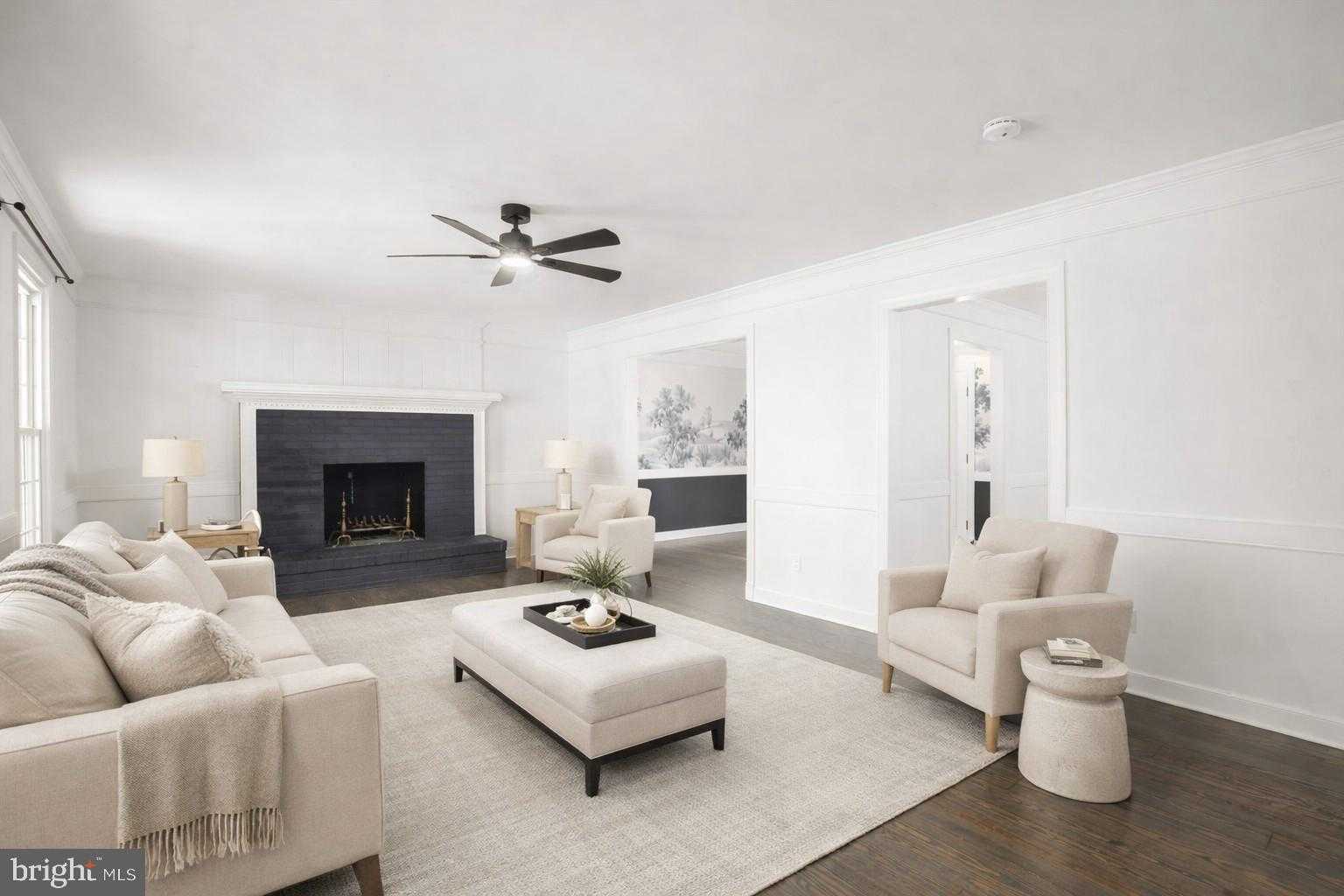 306 Clydesdale CT photo 3