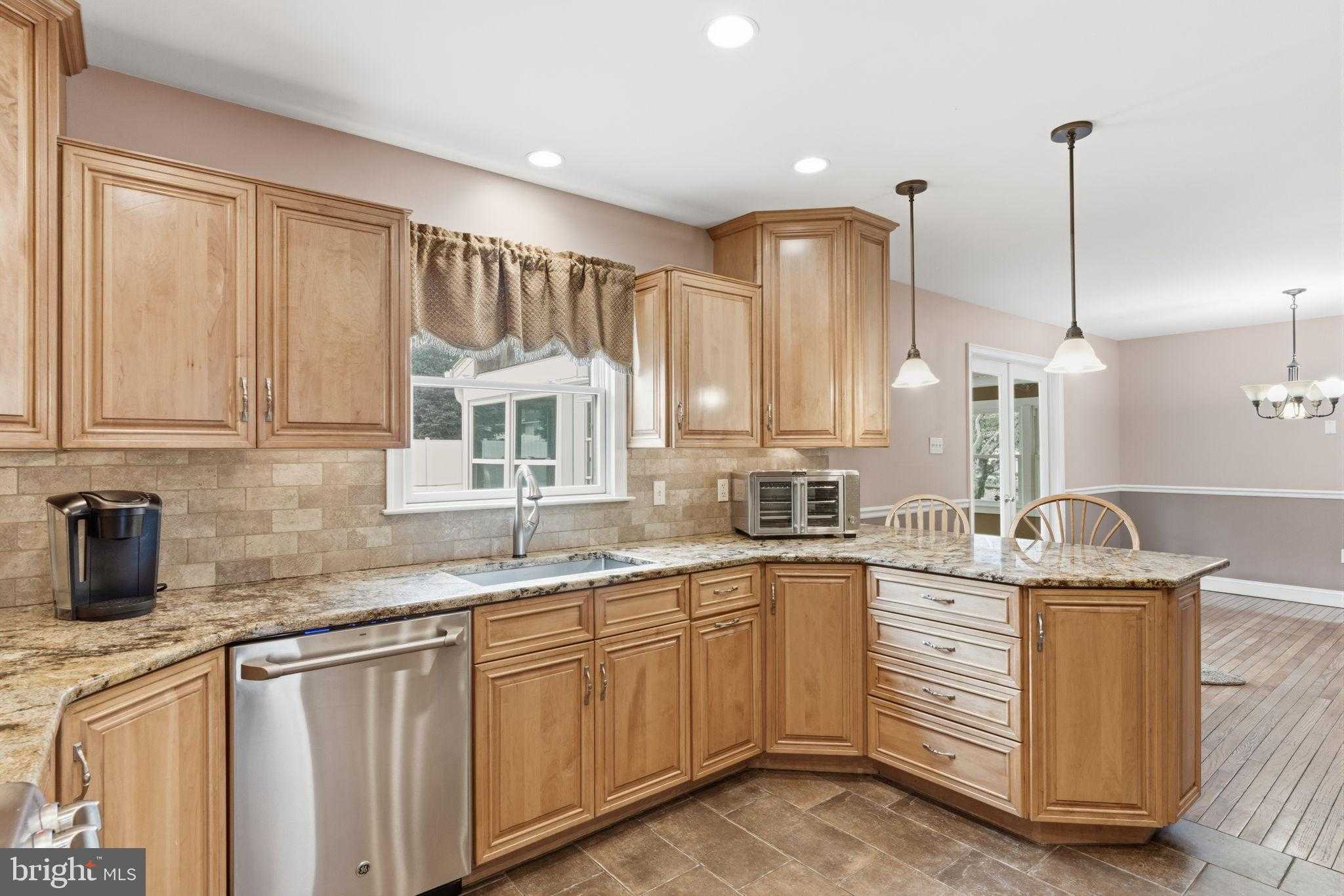 682 Whirlaway Dr photo 17