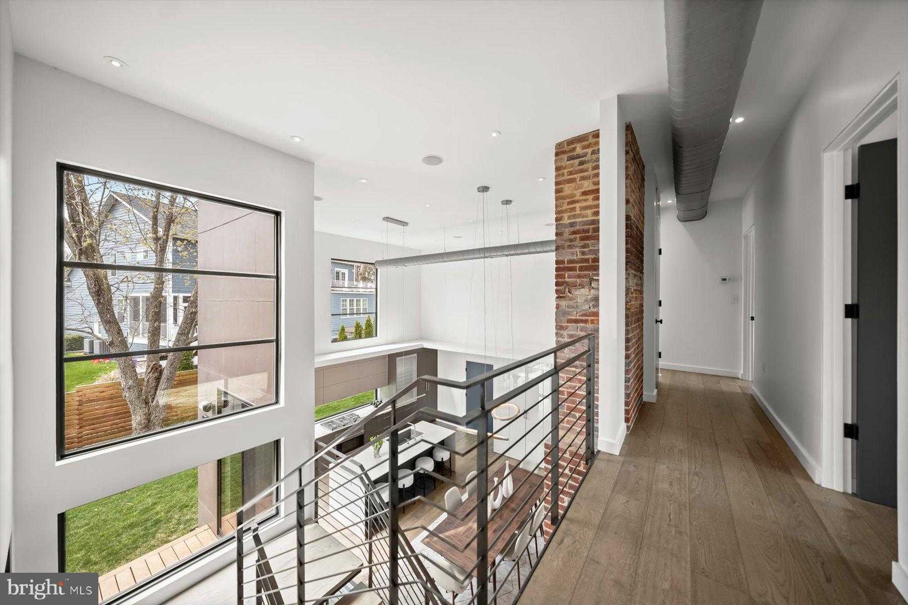 3004 N Underwood St photo 27