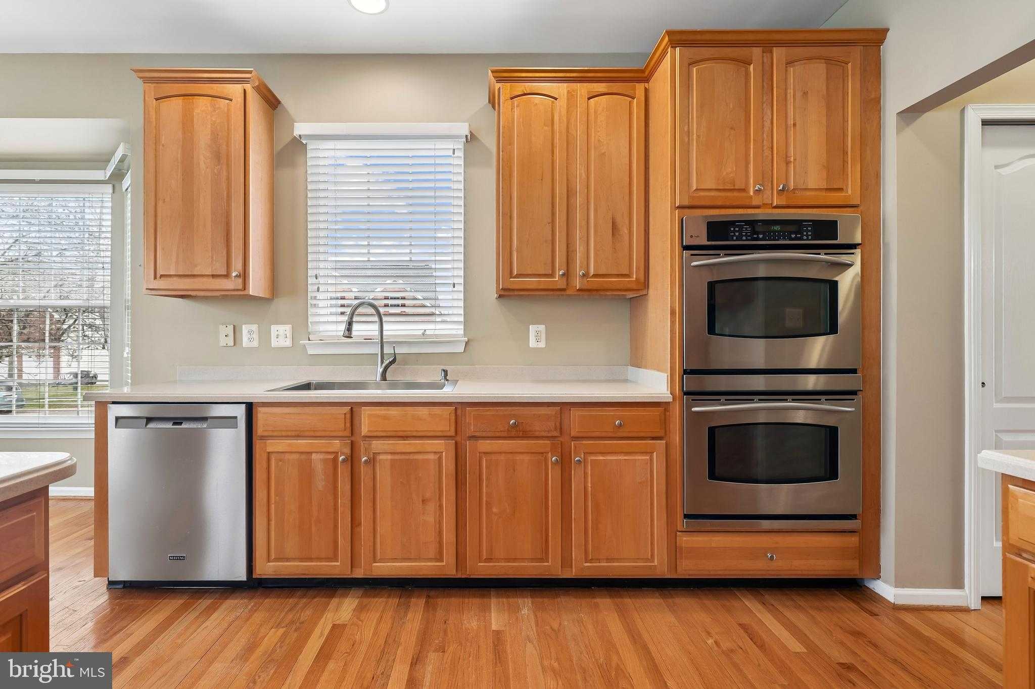 43110 Barons St photo 16