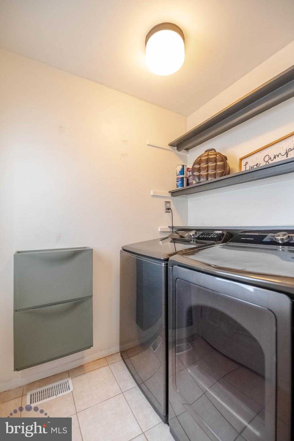 688 Shore Dr photo 46