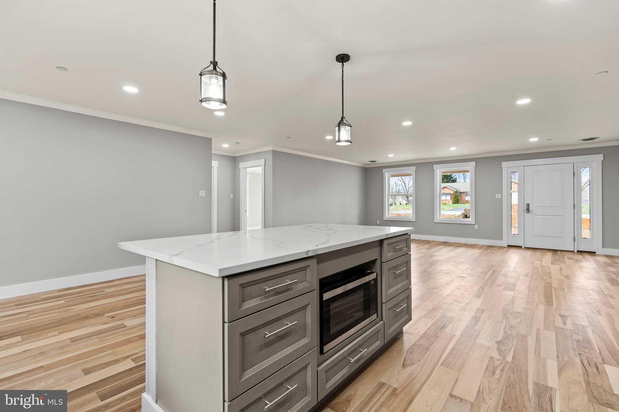 18212 Woodside Dr photo 16