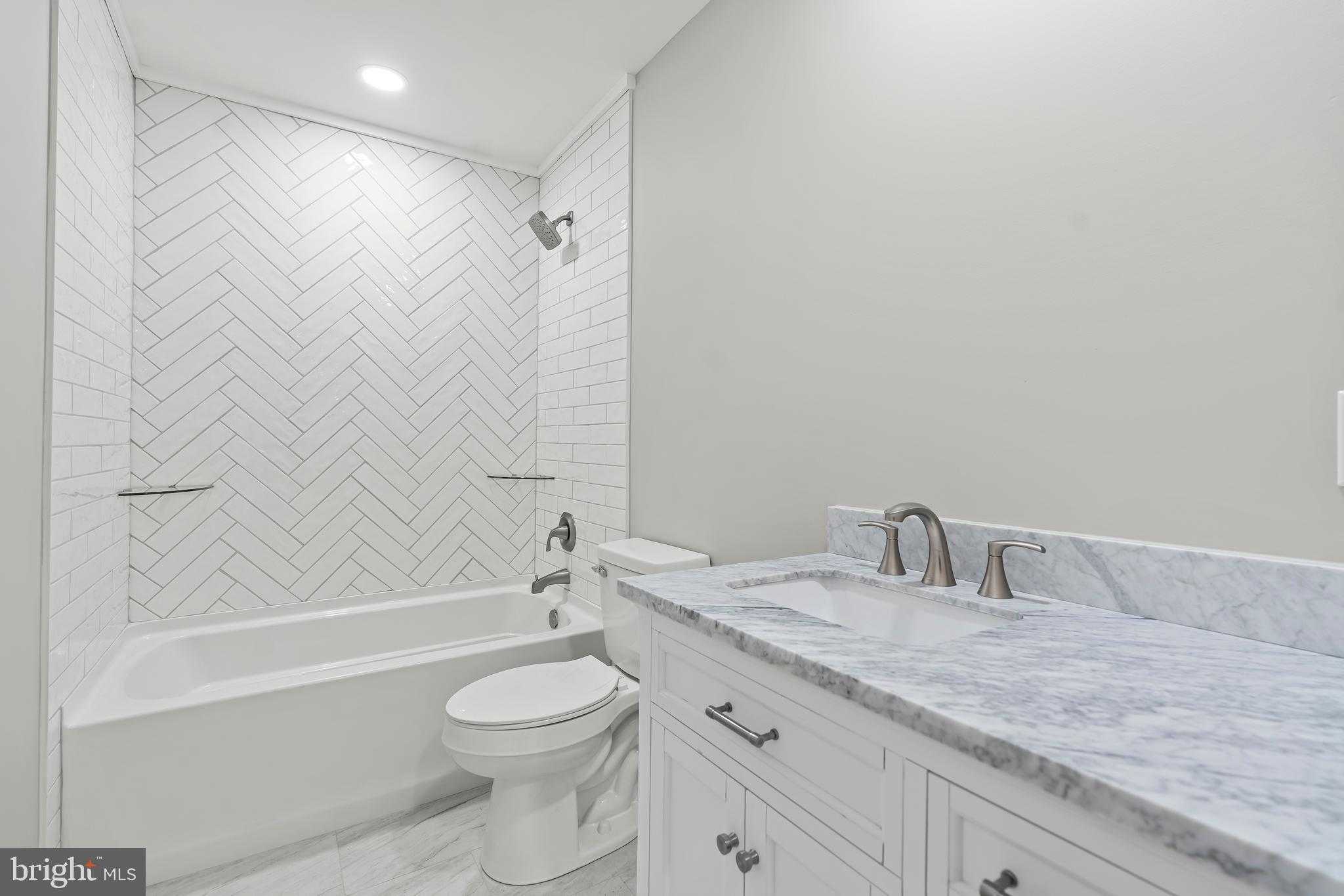 18212 Woodside Dr photo 33