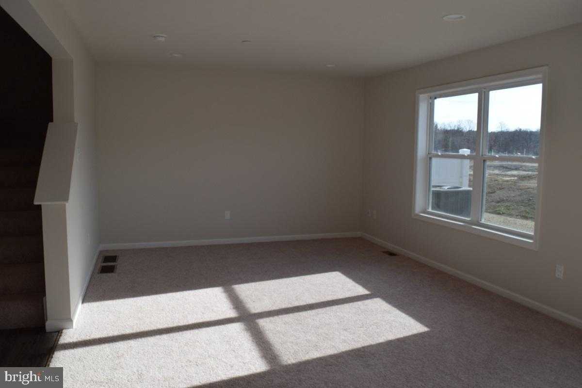 130 Veery Way photo 11