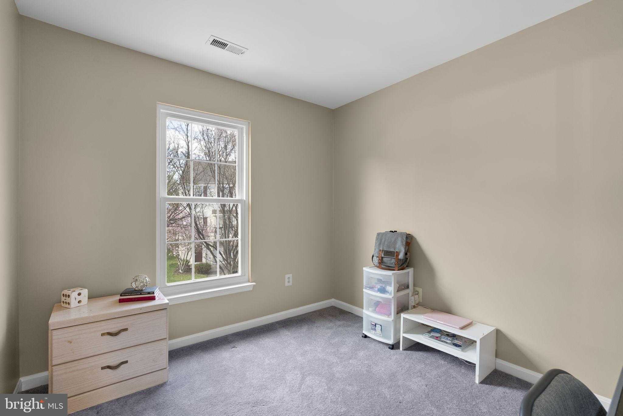 8412 Old Colony Dr S photo 25