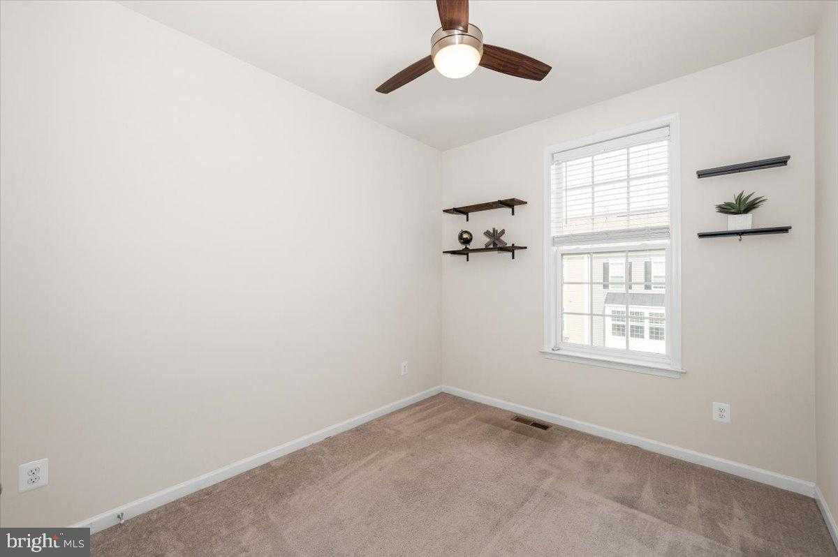 324 Spring Bank Way photo 32